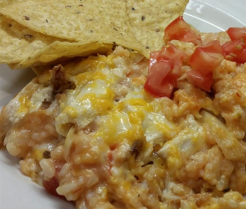 SALSA CHICKEN RICE CASSEROLEis an easy and quick healthy keto dinner ideas recipes that you can cook if you like . In Tasty Recipes blog we got the best easy dinner.