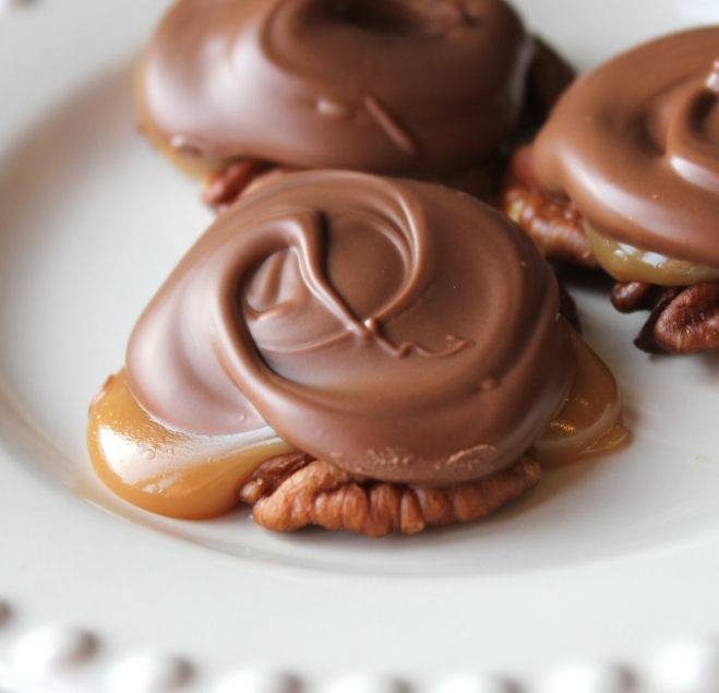 CHOCOLATE PECAN TURTLE CLUSTERSis an easy and quick healthy keto dinner ideas recipes that you can cook if you like . In Tasty Recipes blog we got the best easy dinner.