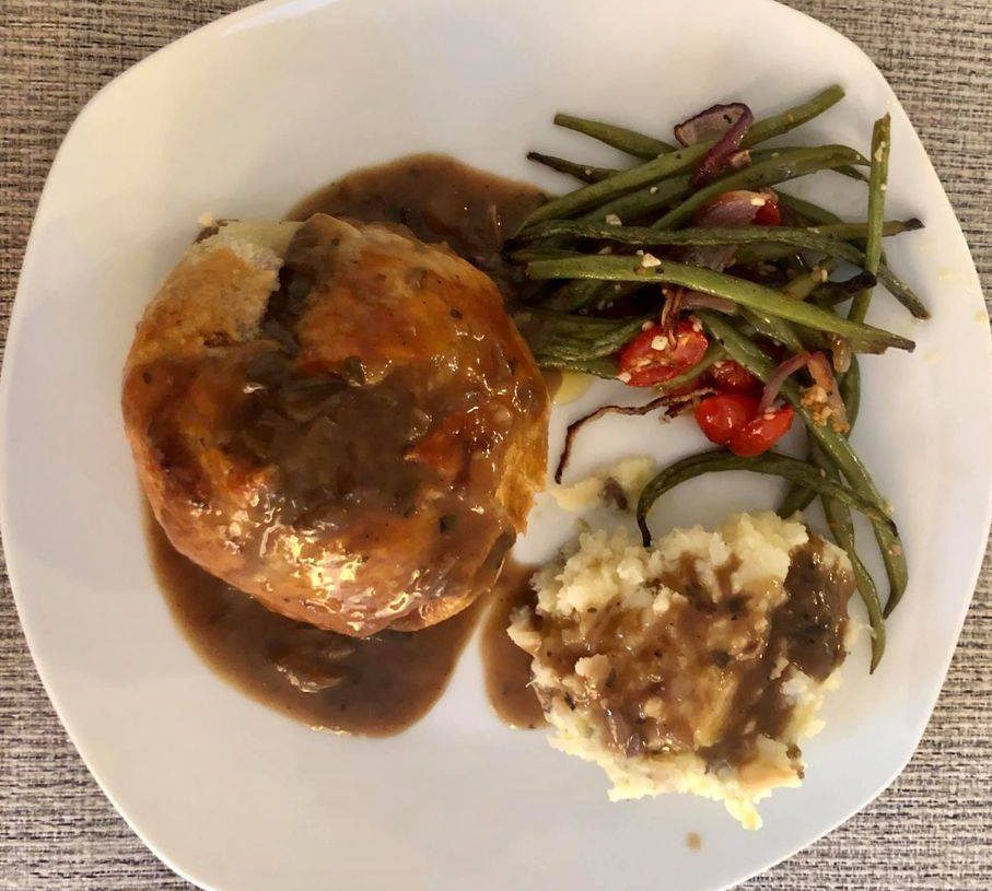 Beef Wellington, ground beefis an easy and quick healthy keto dinner ideas recipes that you can cook if you like . In Tasty Recipes blog we got the best easy dinner.