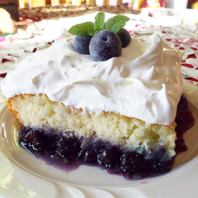 BLUEBERRY BOTTOM CAKE
