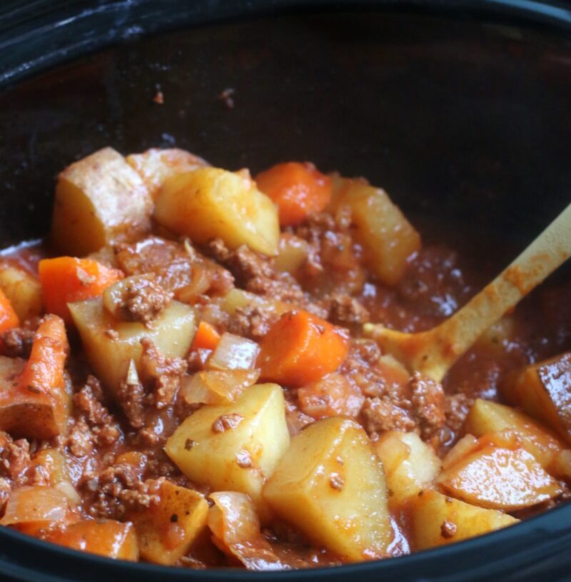 Slow Cooker Poor Man’s Stewis an easy and quick healthy keto dinner ideas recipes that you can cook if you like . In Tasty Recipes blog we got the best easy dinner.