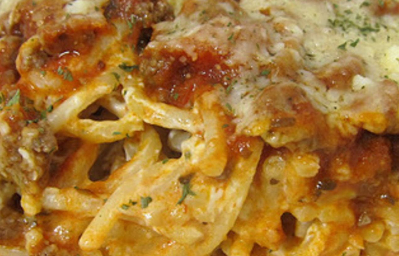 BAKED CREAM CHEESE SPAGHETTIis an easy and quick healthy keto dinner ideas recipes that you can cook if you like . In Tasty Recipes blog we got the best easy dinner.