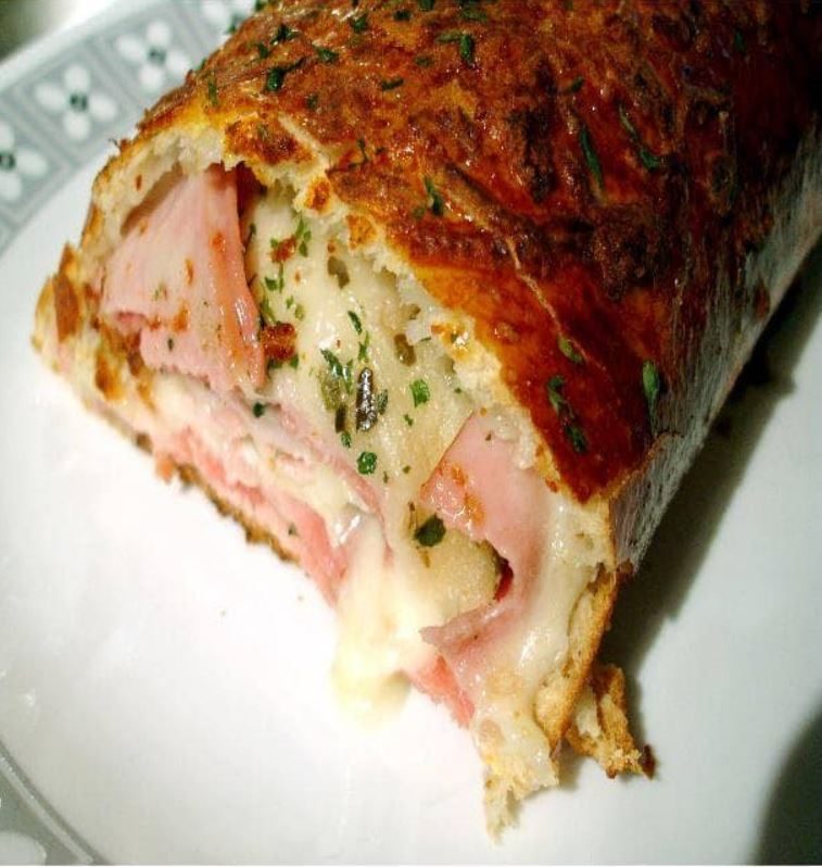 Easy & Yummy Stromboliis an easy and quick healthy keto dinner ideas recipes that you can cook if you like . In Tasty Recipes blog we got the best easy dinner.
