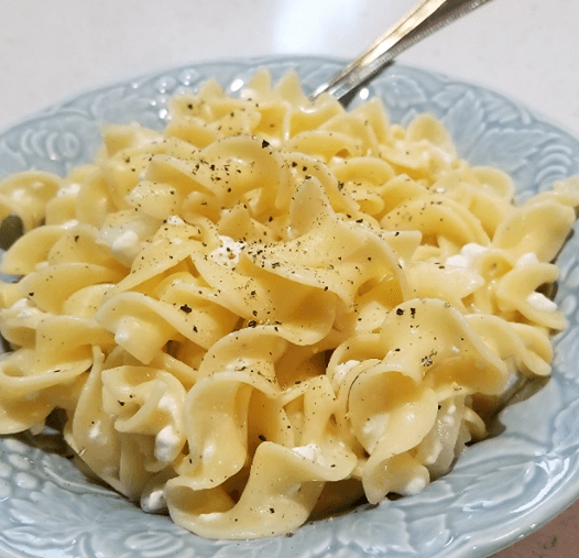 POLISH NOODLES (COTTAGE CHEESE AND NOODLES)is an easy and quick healthy keto dinner ideas recipes that you can cook if you like . In Tasty Recipes blog we got the best easy dinner.