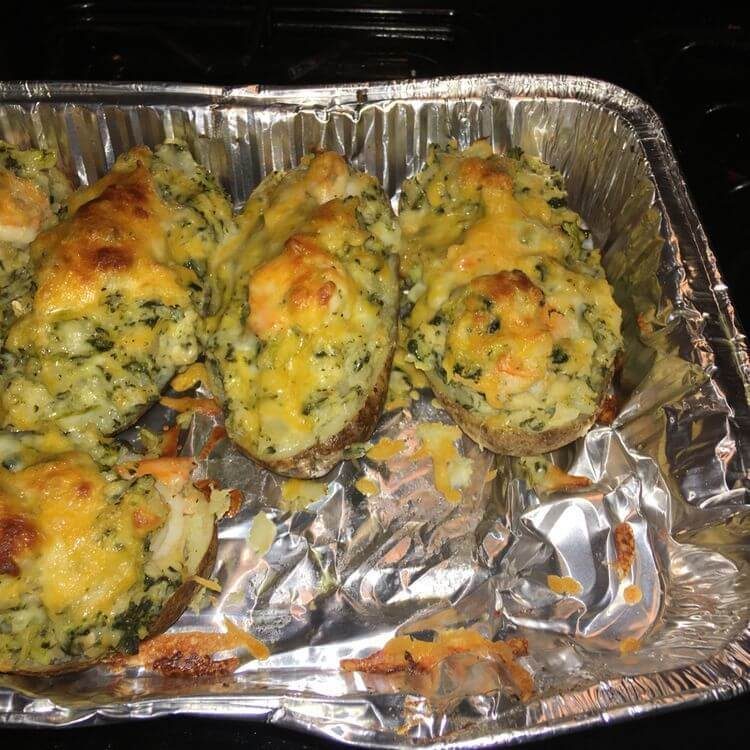 BROCCOLI CHEDDAR STUFFED POTATOESis an easy and quick healthy keto dinner ideas recipes that you can cook if you like . In Tasty Recipes blog we got the best easy dinner.