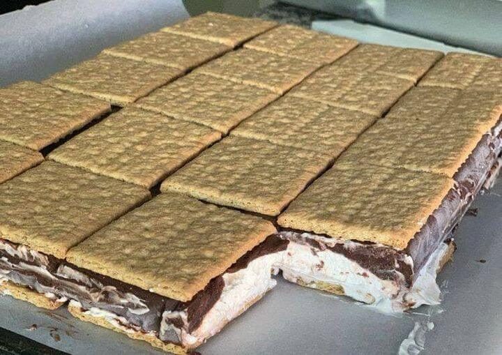 EASY FROZEN S’MORE SANDWICHESis an easy and quick healthy keto dinner ideas recipes that you can cook if you like . In Tasty Recipes blog we got the best easy dinner.