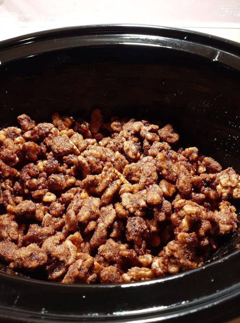 Slow Cooker Candied Cinnamon Pecans