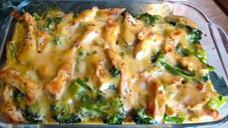SKINNY CHICKEN BROCCOLI CASSEROLEis an easy and quick healthy keto dinner ideas recipes that you can cook if you like . In Tasty Recipes blog we got the best easy dinner.