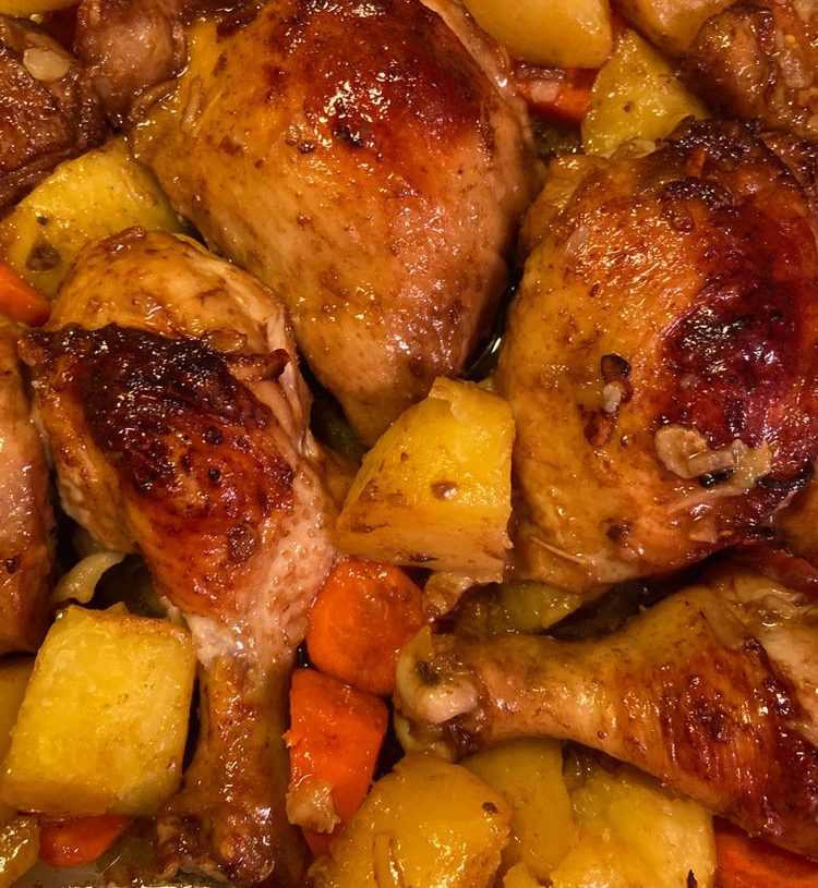 ONION ROASTED CHICKENis an easy and quick healthy keto dinner ideas recipes that you can cook if you like . In Tasty Recipes blog we got the best easy dinner.