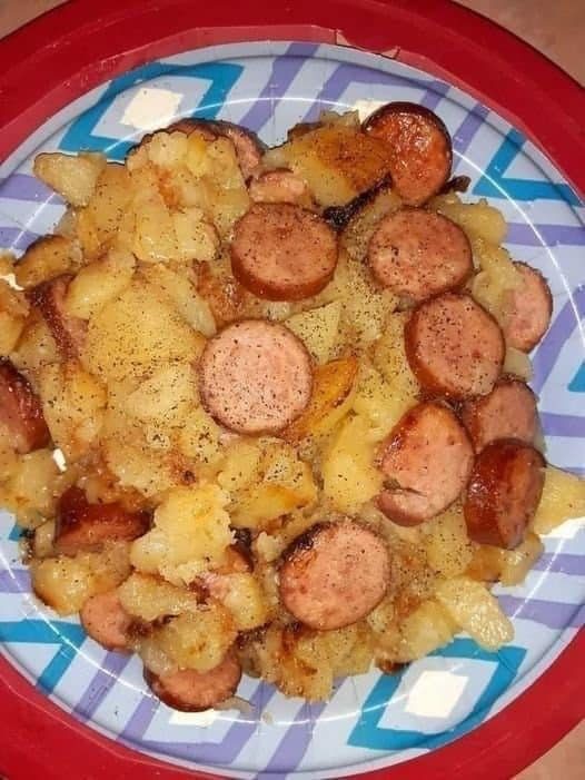 Fried Potatoes Onions And Smoked Polish Sausageis an easy and quick healthy keto dinner ideas recipes that you can cook if you like . In Tasty Recipes blog we got the best easy dinner.