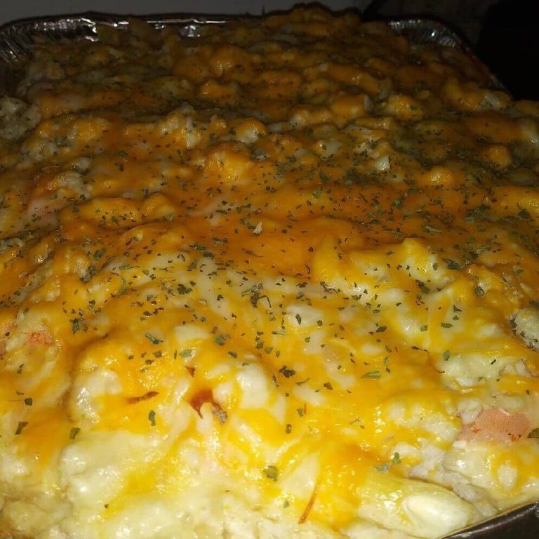 Lobster, Crab and Shrimp Macaroni and Cheese