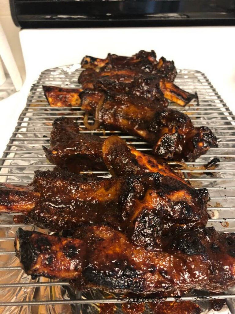 Slow Cooker Barbequed Beef Ribs