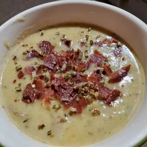 LOADED BROCCOLI, CHEESE, & POTATO SOUPis an easy and quick healthy keto dinner ideas recipes that you can cook if you like . In Tasty Recipes blog we got the best easy dinner.