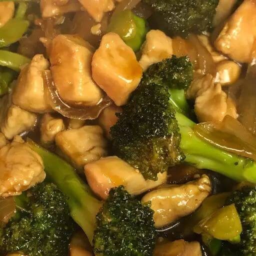 CHICKEN AND BROCCOLI STIR FRYis an easy and quick healthy keto dinner ideas recipes that you can cook if you like . In Tasty Recipes blog we got the best easy dinner.