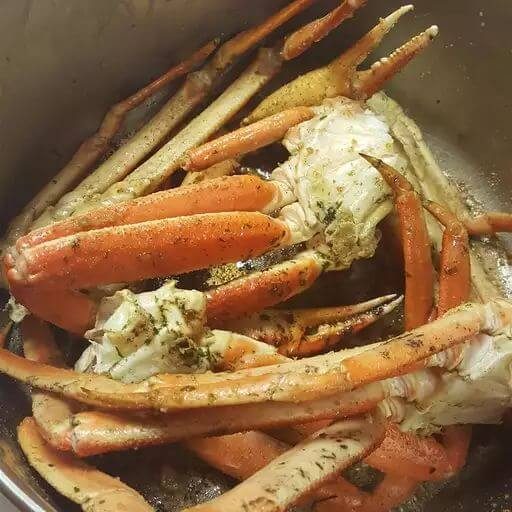 Baked Crab Legs in Butter Sauceis an easy and quick healthy keto dinner ideas recipes that you can cook if you like . In Tasty Recipes blog we got the best easy dinner.