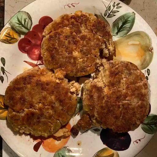 SOUTHERN FRIED SALMON PATTIESis an easy and quick healthy keto dinner ideas recipes that you can cook if you like . In Tasty Recipes blog we got the best easy dinner.