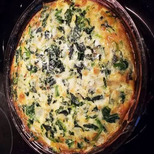 CRUSTLESS SPINACH, ONION AND FETA QUICHEis an easy and quick healthy keto dinner ideas recipes that you can cook if you like . In Tasty Recipes blog we got the best easy dinner.