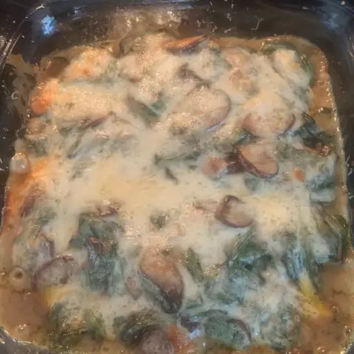 Spinach and Mushroom Smothered Chickenis an easy and quick healthy keto dinner ideas recipes that you can cook if you like . In Tasty Recipes blog we got the best easy dinner.