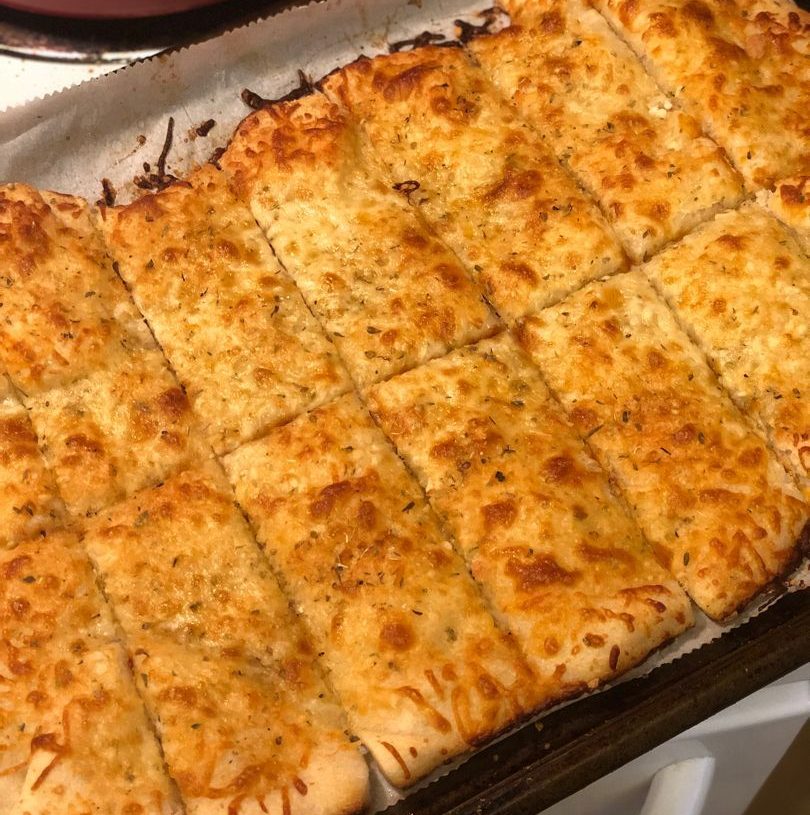 Homemade Cheesy Garlic Breadsticks Recipeis an easy and quick healthy keto dinner ideas recipes that you can cook if you like . In Tasty Recipes blog we got the best easy dinner.