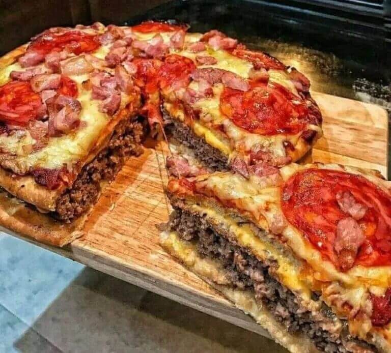 PIZZA BURGER PIEis an easy and quick healthy keto dinner ideas recipes that you can cook if you like . In Tasty Recipes blog we got the best easy dinner.