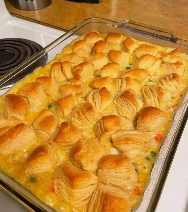 Chicken Pot Pie Bakeis an easy and quick healthy keto dinner ideas recipes that you can cook if you like . In Tasty Recipes blog we got the best easy dinner.