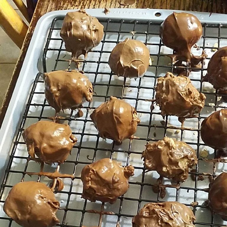 Peanut Butter Balls with Chocolate Rice Crispy