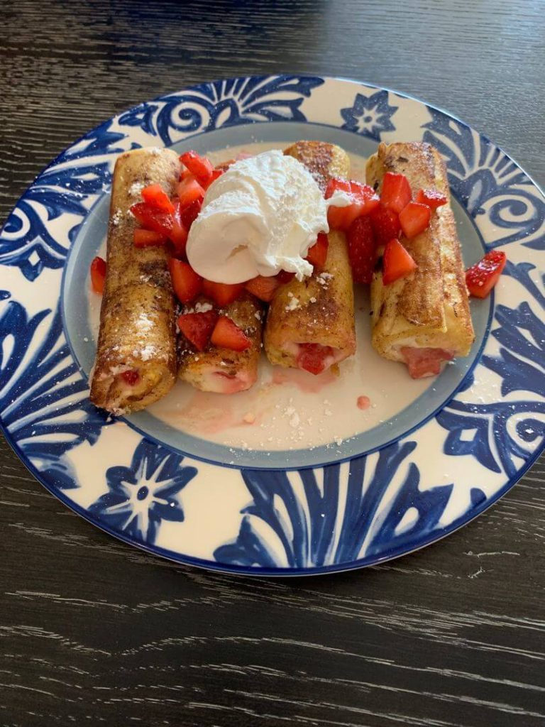 Strawberry French Toast Roll Ups