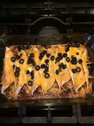 BEEF AND CHEESE MEXICAN ENCHILADASis an easy and quick healthy keto dinner ideas recipes that you can cook if you like . In Tasty Recipes blog we got the best easy dinner.