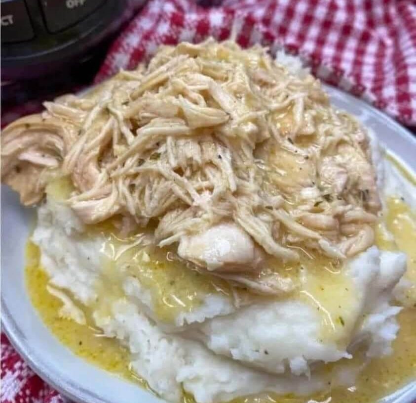 Crockpot Chicken & Gravyis an easy and quick healthy keto dinner ideas recipes that you can cook if you like . In Tasty Recipes blog we got the best easy dinner.