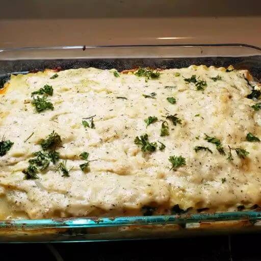 Creamy Chicken Lasagnais an easy and quick healthy keto dinner ideas recipes that you can cook if you like . In Tasty Recipes blog we got the best easy dinner.