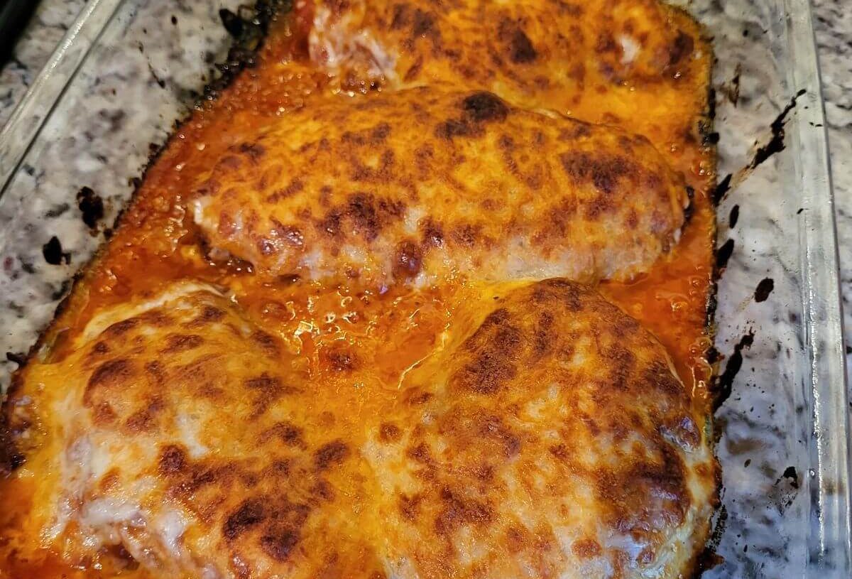 Chicken Parmesan Casseroleis an easy and quick healthy keto dinner ideas recipes that you can cook if you like . In Tasty Recipes blog we got the best easy dinner.