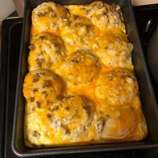 Biscuit & Gravy Casseroleis an easy and quick healthy keto dinner ideas recipes that you can cook if you like . In Tasty Recipes blog we got the best easy dinner.