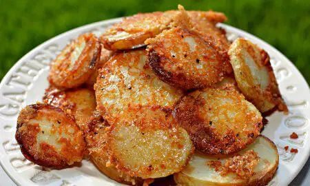 Crispy Crunchy Parmesan Potatoesis an easy and quick healthy keto dinner ideas recipes that you can cook if you like . In Tasty Recipes blog we got the best easy dinner.