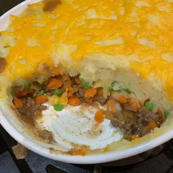 Shepherd’s Pie Recipeis an easy and quick healthy keto dinner ideas recipes that you can cook if you like . In Tasty Recipes blog we got the best easy dinner.