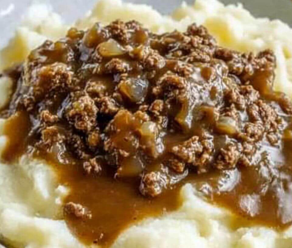 Ground Beef and Gravy Over Mashed Potatoesis an easy and quick healthy keto dinner ideas recipes that you can cook if you like . In Tasty Recipes blog we got the best easy dinner.