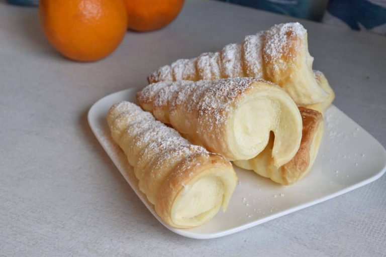 Vanilla Cream Rolls Recipe