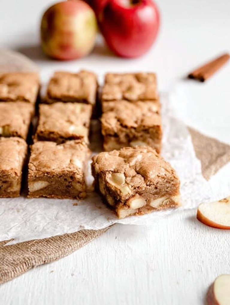 Apple Cinnamon Blondies