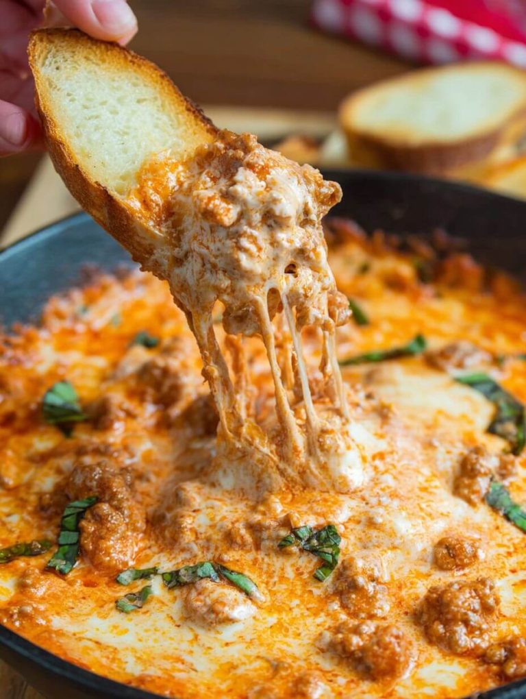 Cheesy Skillet Lasagna Dip