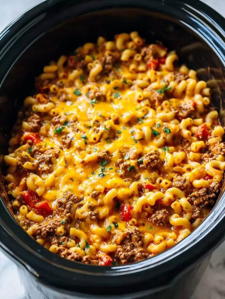 Slow Cooker Cheesy Beef & Macaroni